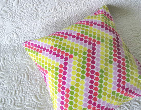 Quick pillow cover tutorial- it needs only 10 minutes and half yard of fabric.