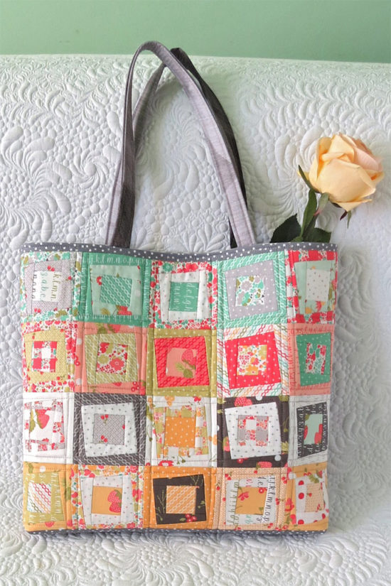 Charm squares friendly tote bag pattern - Geta's Quilting Studio